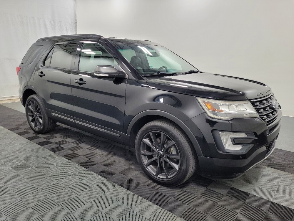 2017 Ford Explorer in Langhorne, PA 19047 - 18143036 11