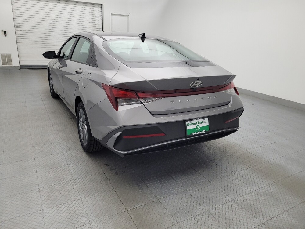 2024 Hyundai Elantra in Greenville, SC 29607 - 18143046 6