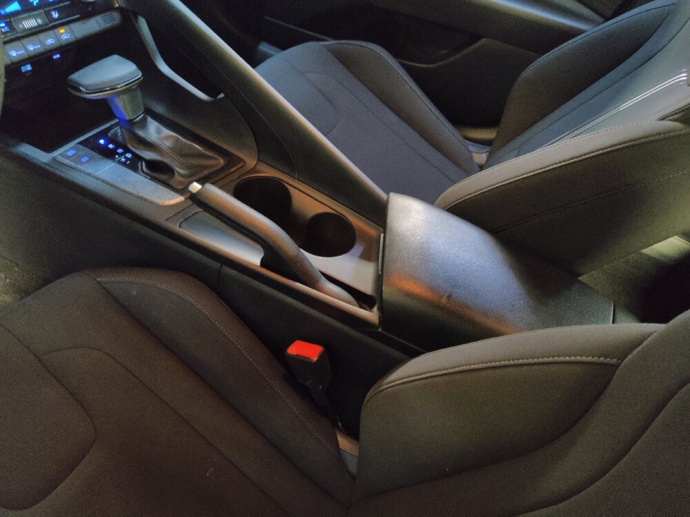 2024 Hyundai Elantra in Greenville, SC 29607 - 18143046 26