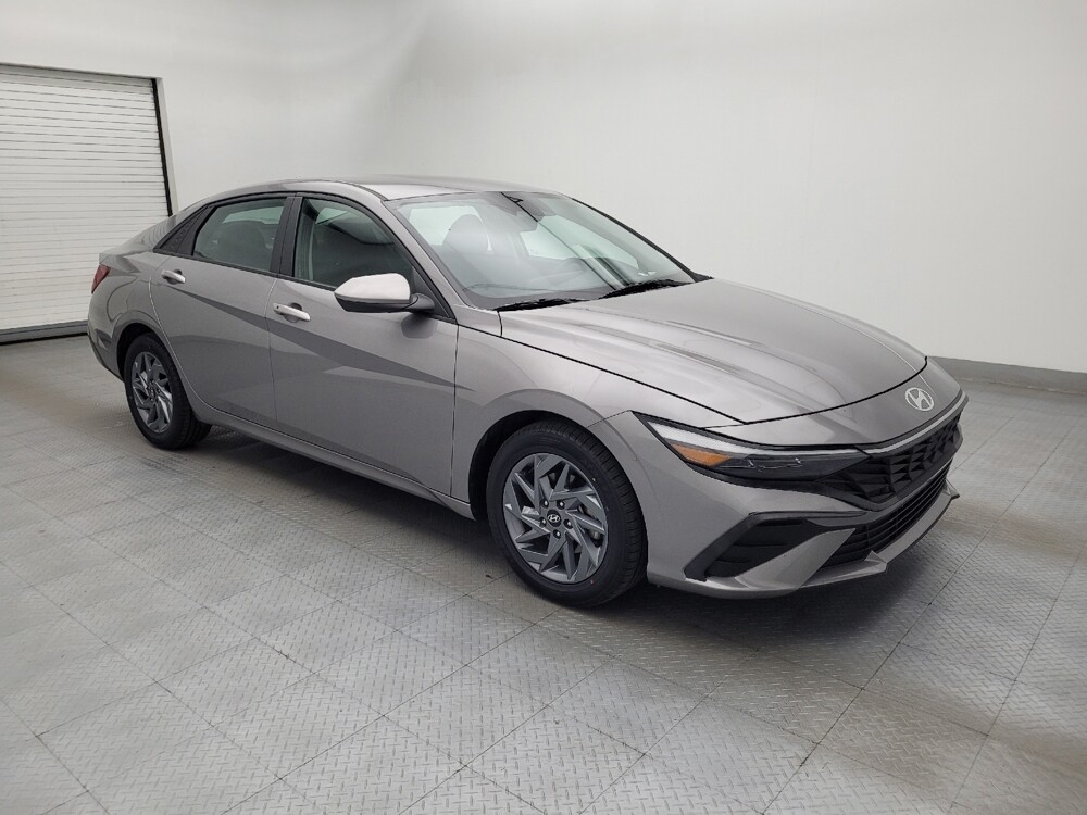 2024 Hyundai Elantra in Greenville, SC 29607 - 18143046 11