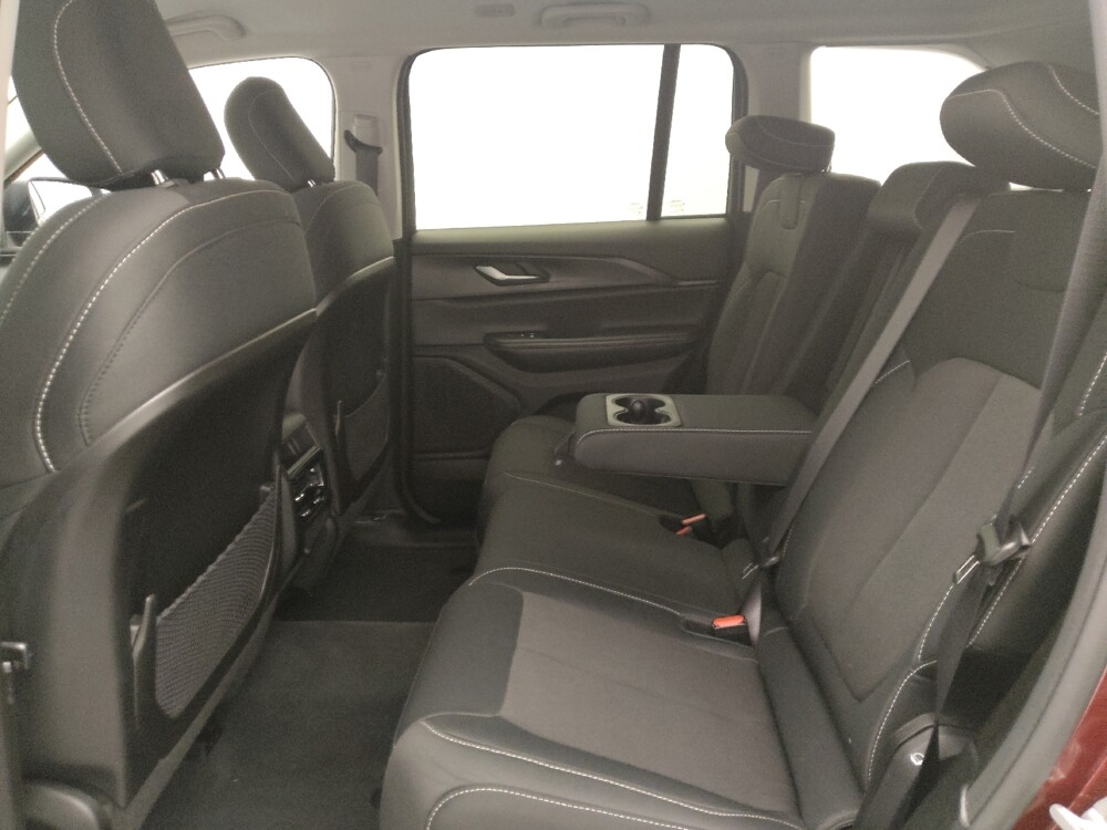 2023 Jeep Grand Cherokee in Greenville, SC 29607 - 18143054 18