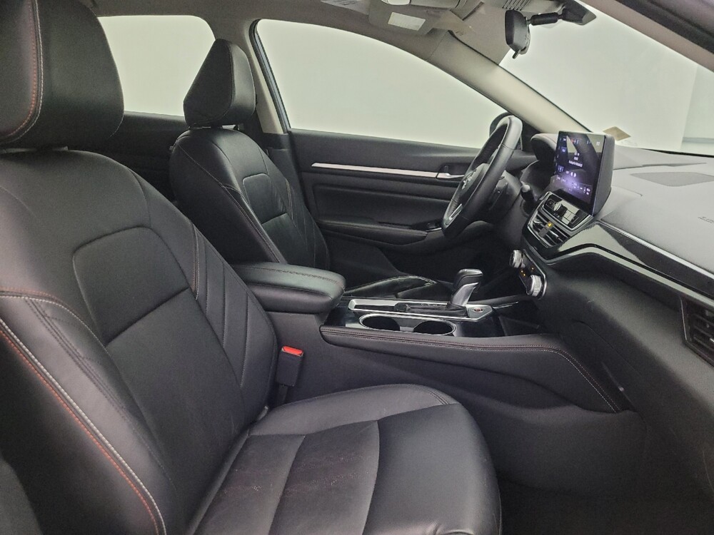 2024 Nissan Altima in Glendale, AZ 85301 - 18143056 21
