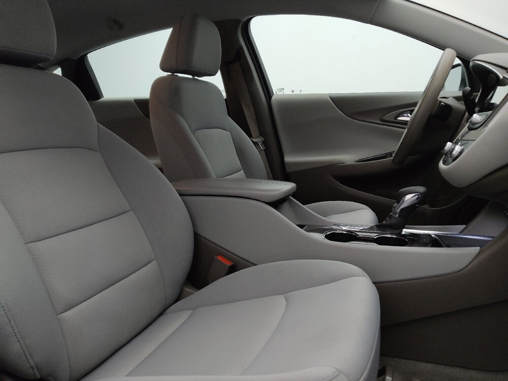 2022 Chevrolet Malibu in Denver, CO 80012 - 18143059 21