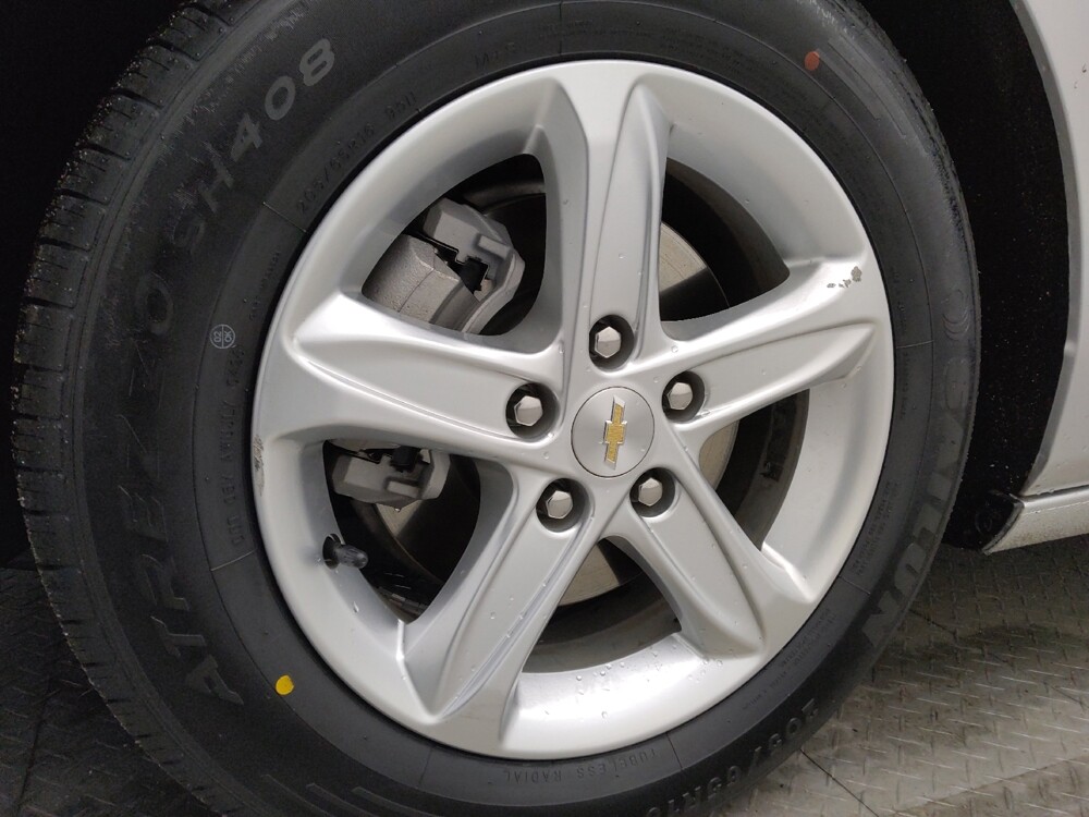 2021 Chevrolet Malibu in Denver, CO 80012 - 18143064 31