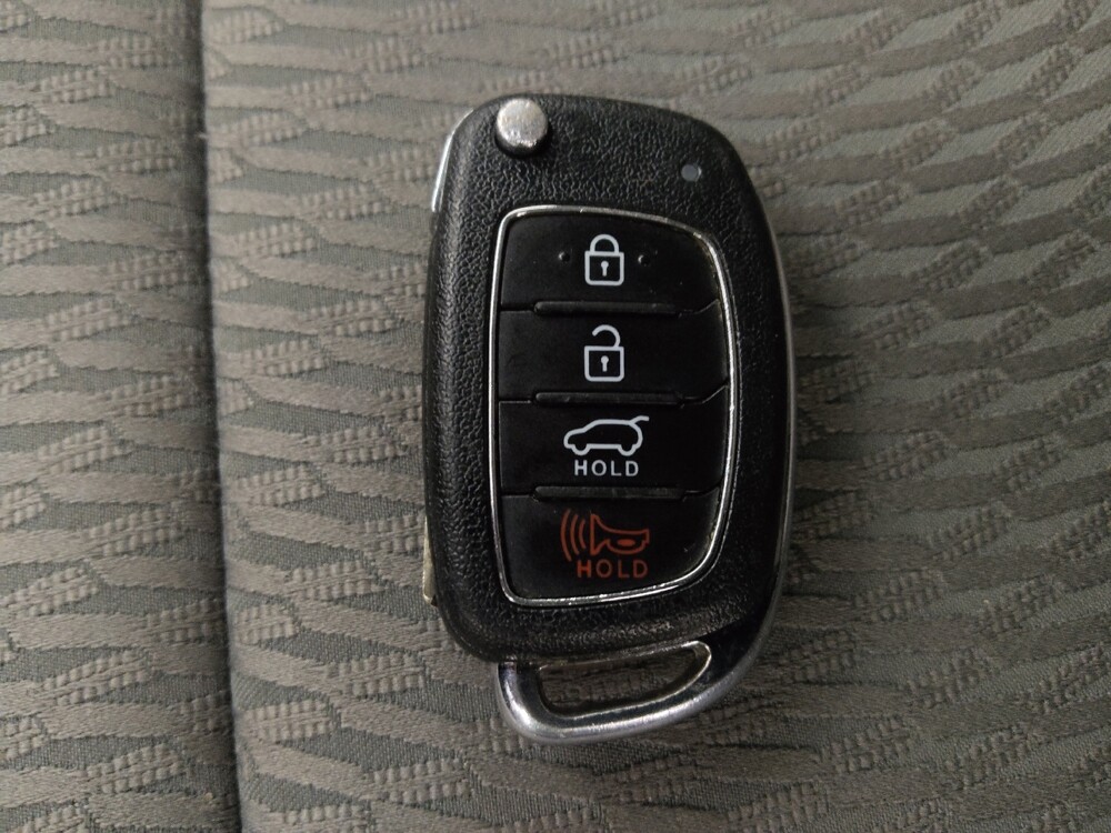 2018 Hyundai Santa Fe in Lakewood, CO 80215 - 18143066 32