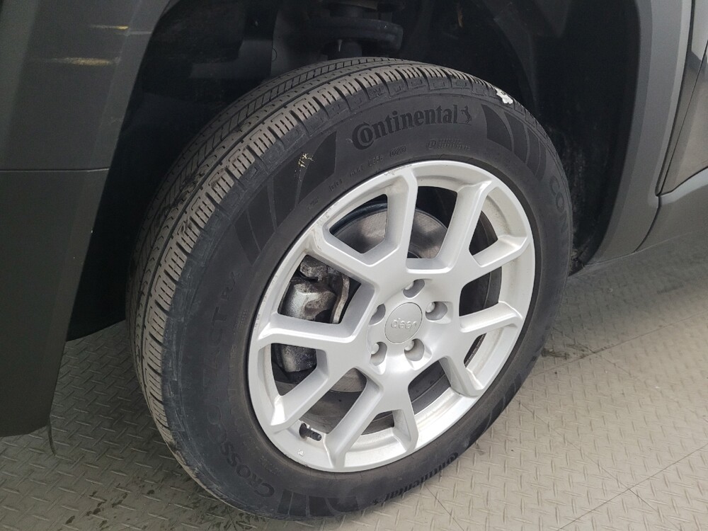 2023 Jeep Renegade in Glen Burnie, MD 21061 - 18143073 31
