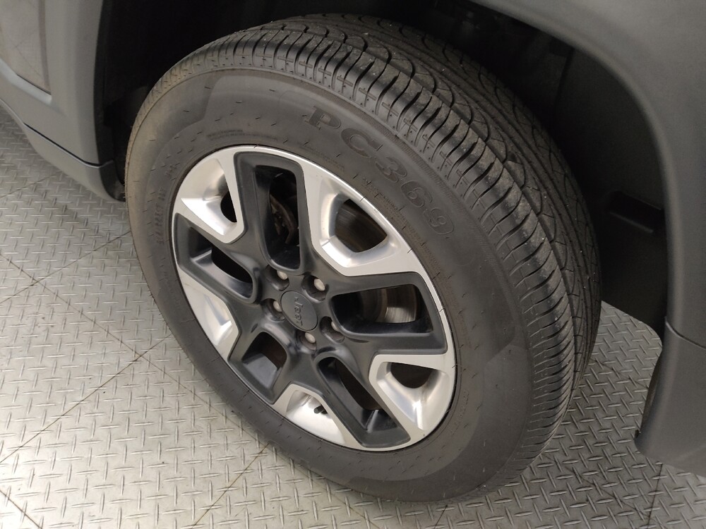 2018 Jeep Compass in Houston, TX 77060 - 18143086 31