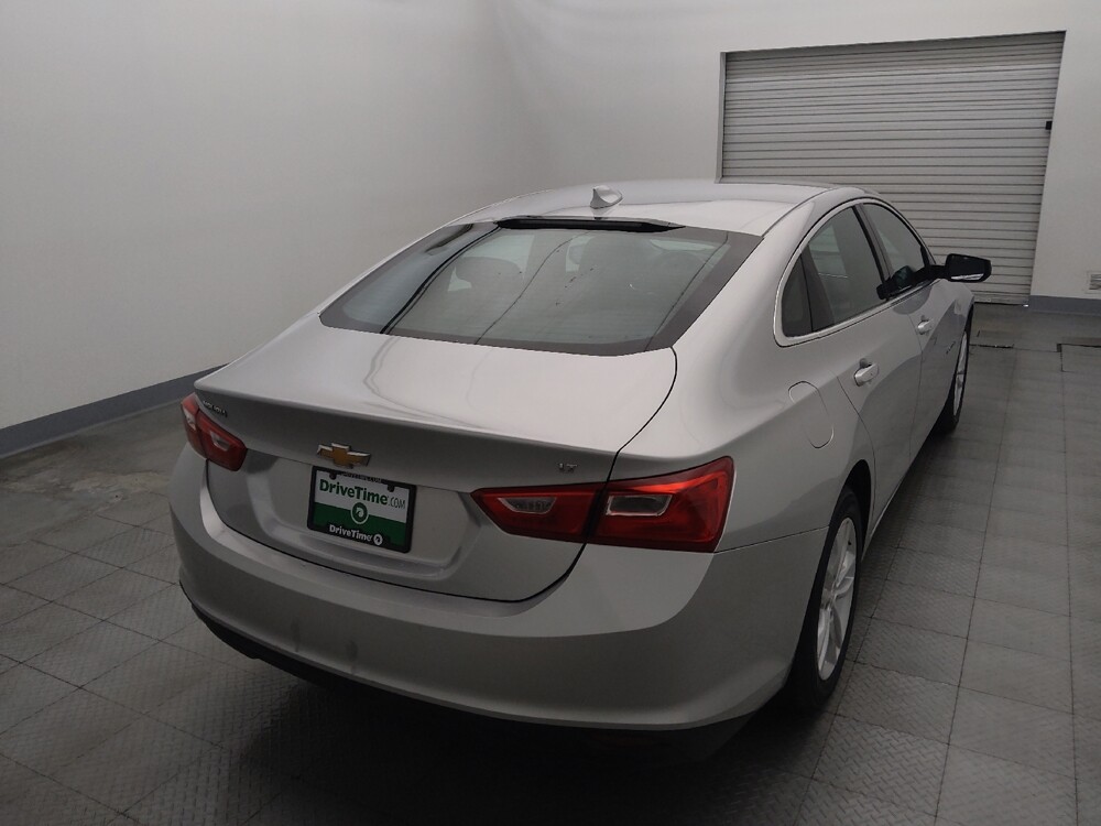 2018 Chevrolet Malibu in Houston, TX 77060 - 18143098 7
