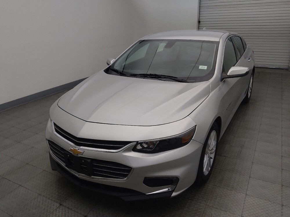 2018 Chevrolet Malibu in Houston, TX 77060 - 18143098 15