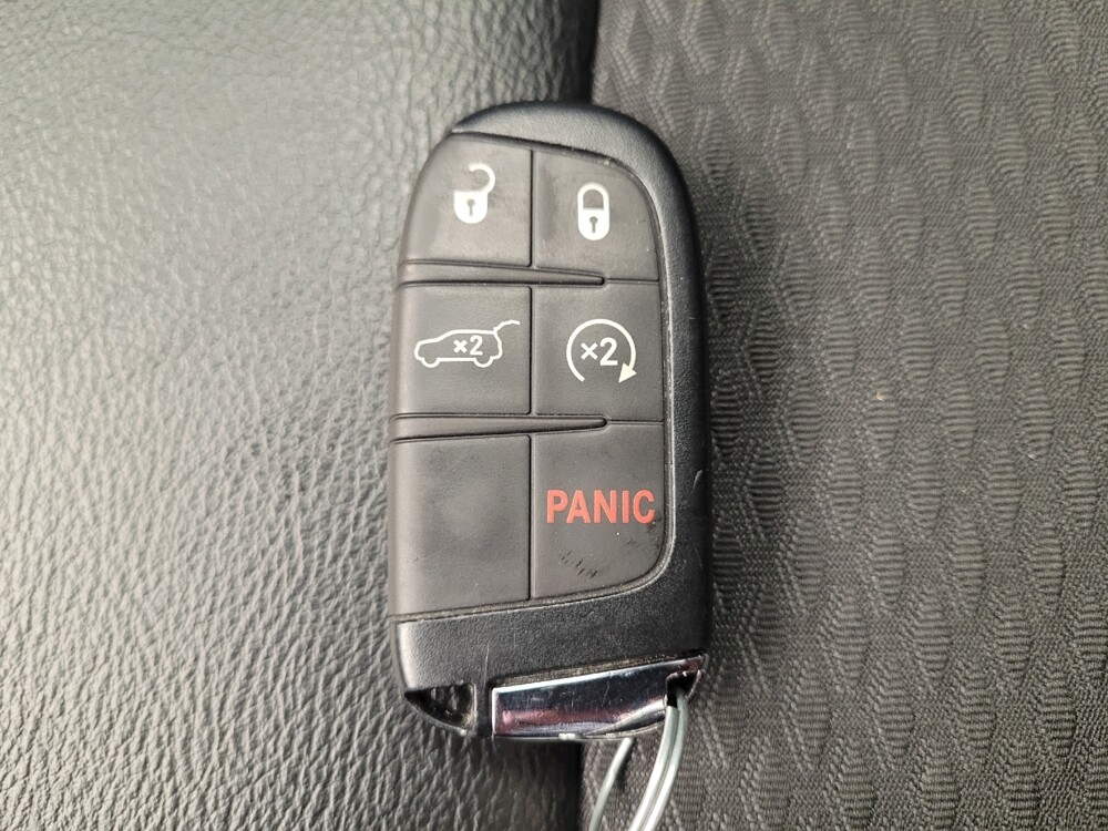 2022 Jeep Compass in Cincinnati, OH 45255 - 18143103 32