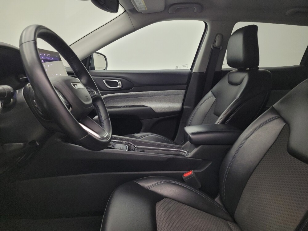 2022 Jeep Compass in Cincinnati, OH 45255 - 18143103 17