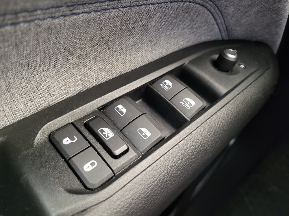 2022 Jeep Compass in Cincinnati, OH 45255 - 18143103 27
