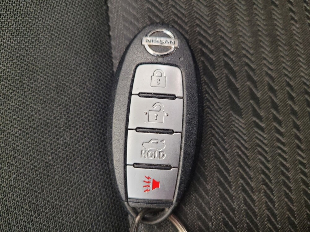 2021 Nissan Versa in Cincinnati, OH 45255 - 18143104 32