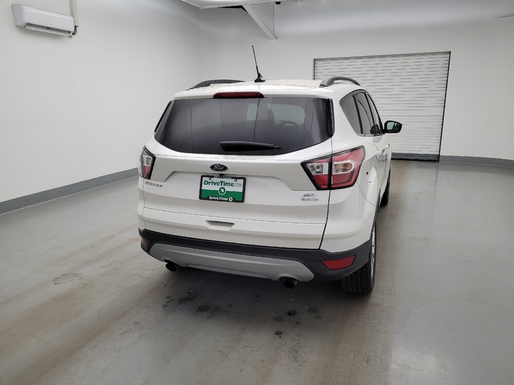 2018 Ford Escape in Cincinnati, OH 45255 - 18143105 7