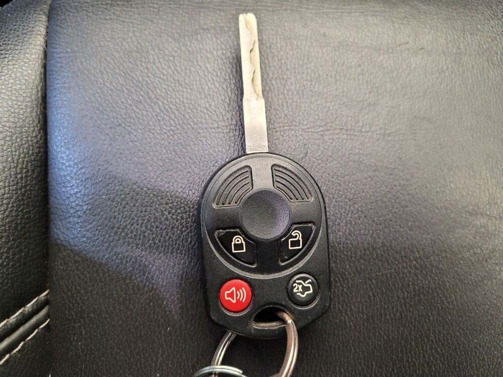 2018 Ford Escape in Cincinnati, OH 45255 - 18143105 32