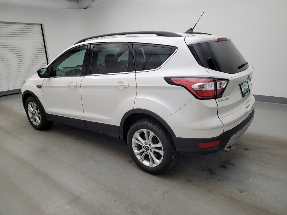 2018 Ford Escape in Cincinnati, OH 45255 - 18143105 3