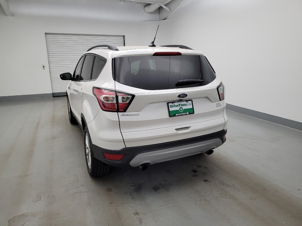 2018 Ford Escape in Cincinnati, OH 45255 - 18143105 6