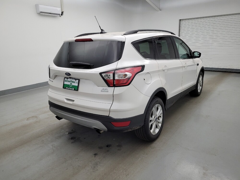 2018 Ford Escape in Cincinnati, OH 45255 - 18143105 9