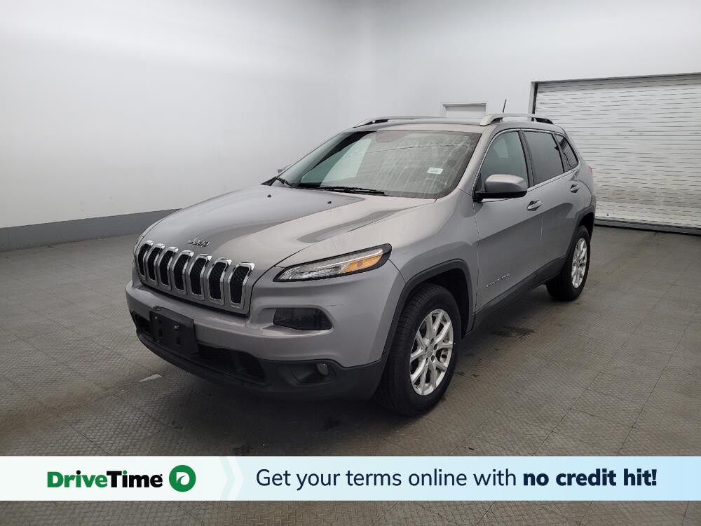 2017 Jeep Cherokee in Allentown, PA 18103 - 18143107