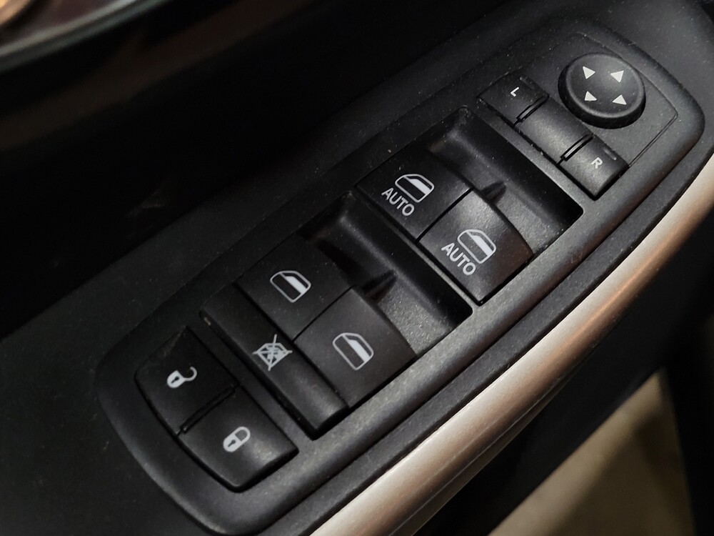 2017 Jeep Cherokee in Allentown, PA 18103 - 18143107 27