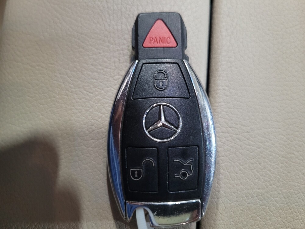 2017 Mercedes-Benz GLC 300 in Williamstown, NJ 8094 - 18143110 32