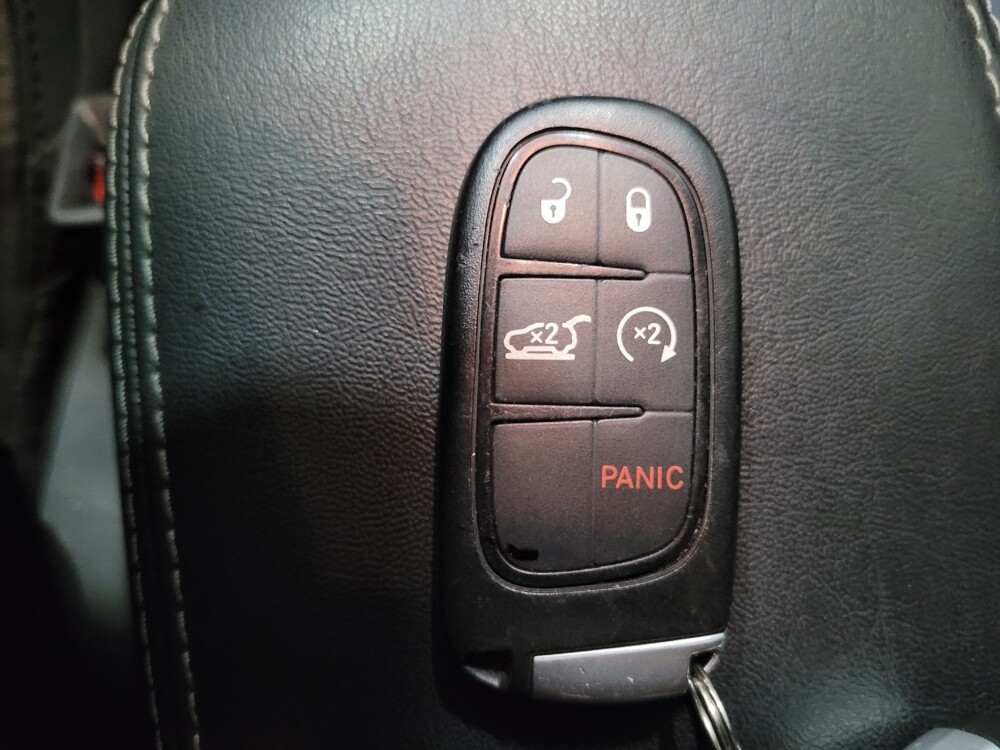 2019 Jeep Cherokee in Temple Hills, MD 20746 - 18143112 32