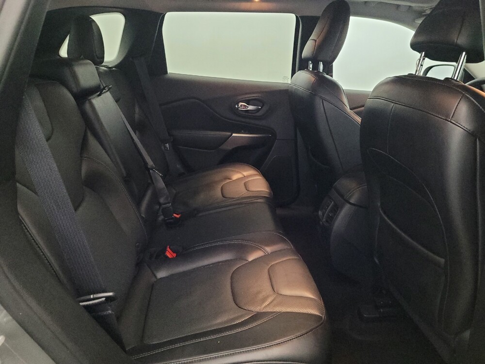 2019 Jeep Cherokee in Temple Hills, MD 20746 - 18143112 19