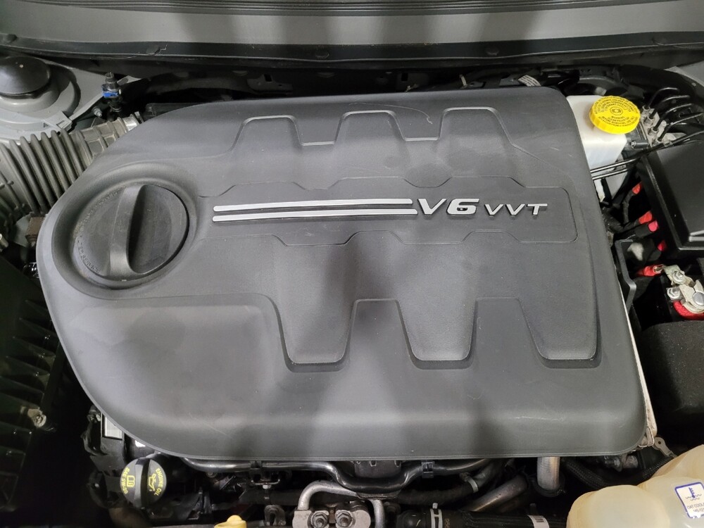 2019 Jeep Cherokee in Temple Hills, MD 20746 - 18143112 30