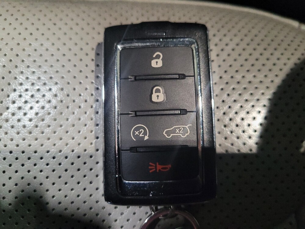 2023 Jeep Grand Cherokee L in Williamstown, NJ 8094 - 18143113 32