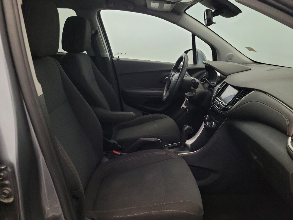 2020 Chevrolet Trax in Temple Hills, MD 20746 - 18143122 21