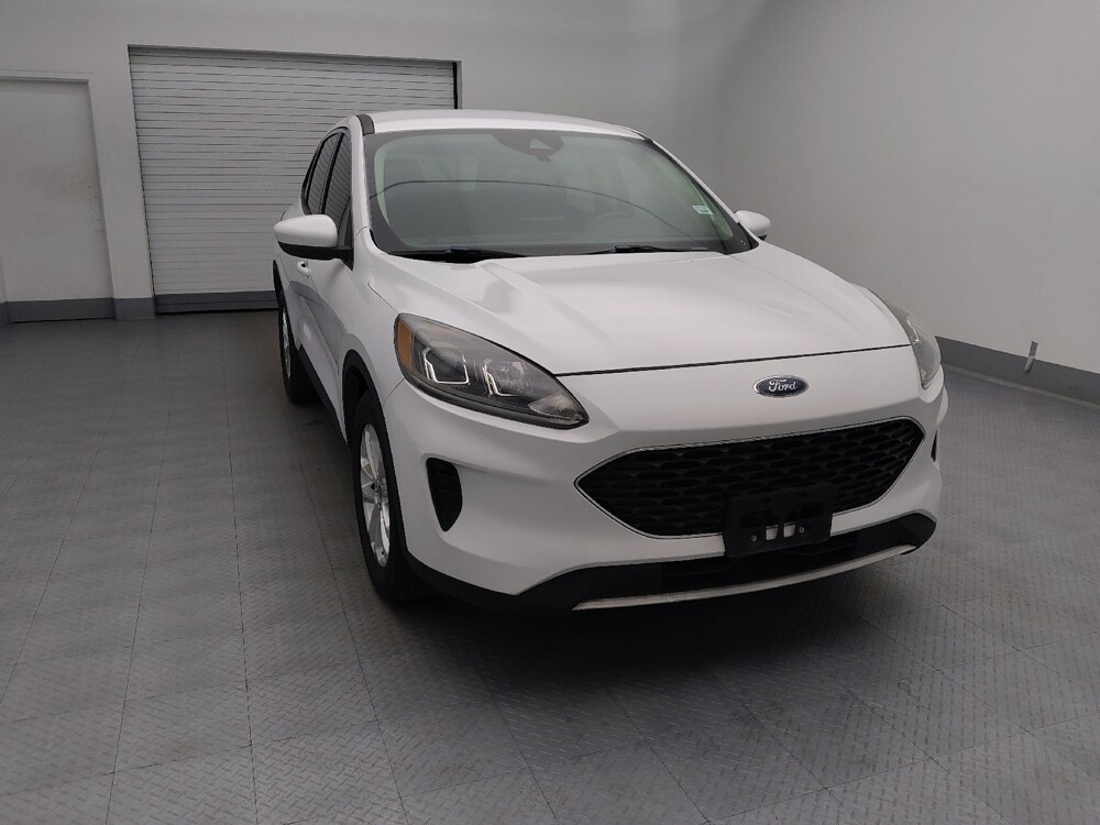 2020 Ford Escape in Gladstone, MO 64118 - 18143136 14