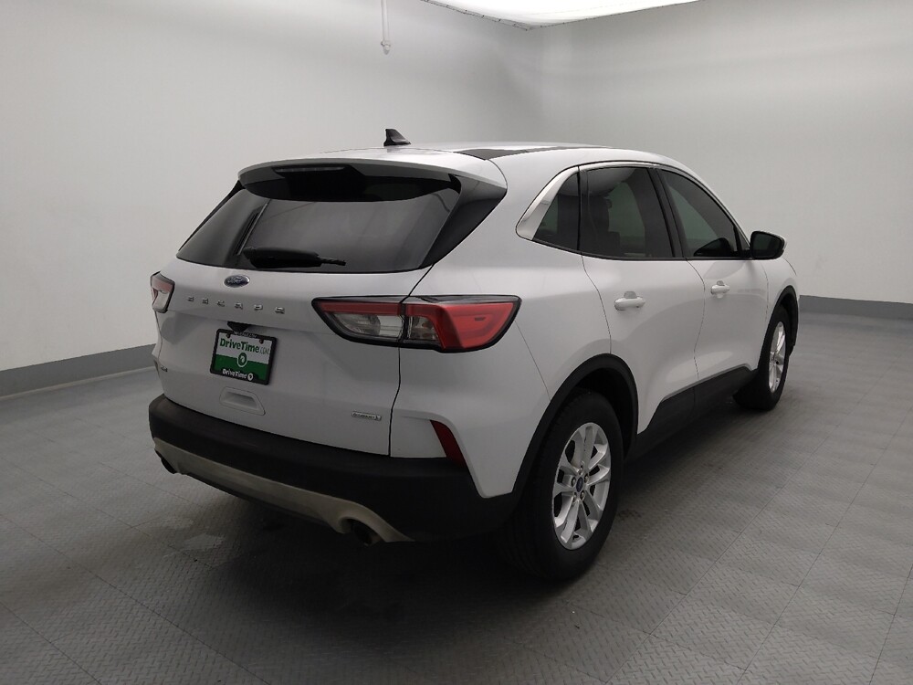 2020 Ford Escape in Gladstone, MO 64118 - 18143136 9
