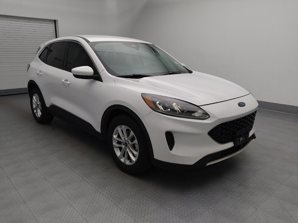 2020 Ford Escape in Gladstone, MO 64118 - 18143136 11