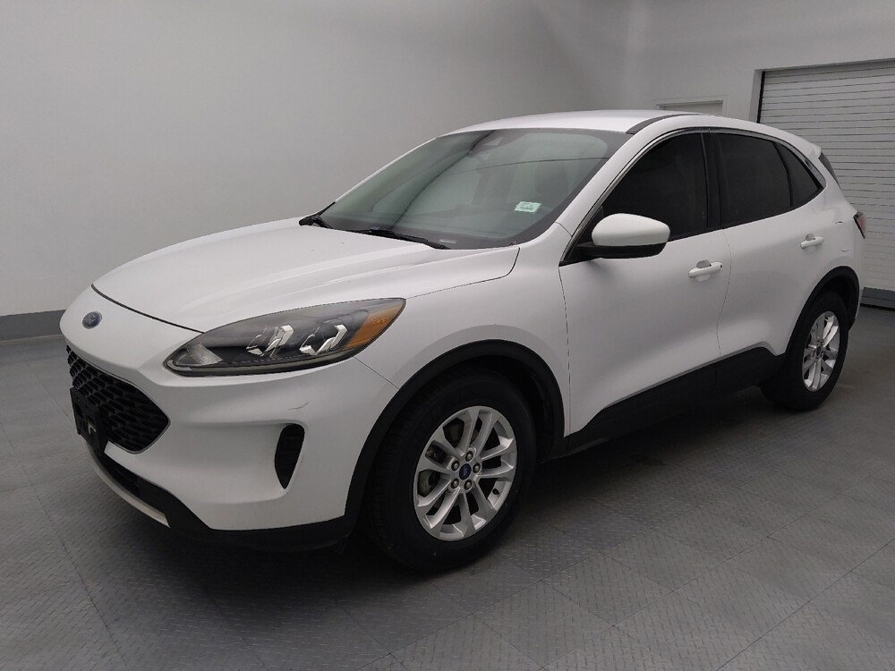 2020 Ford Escape in Gladstone, MO 64118 - 18143136 2