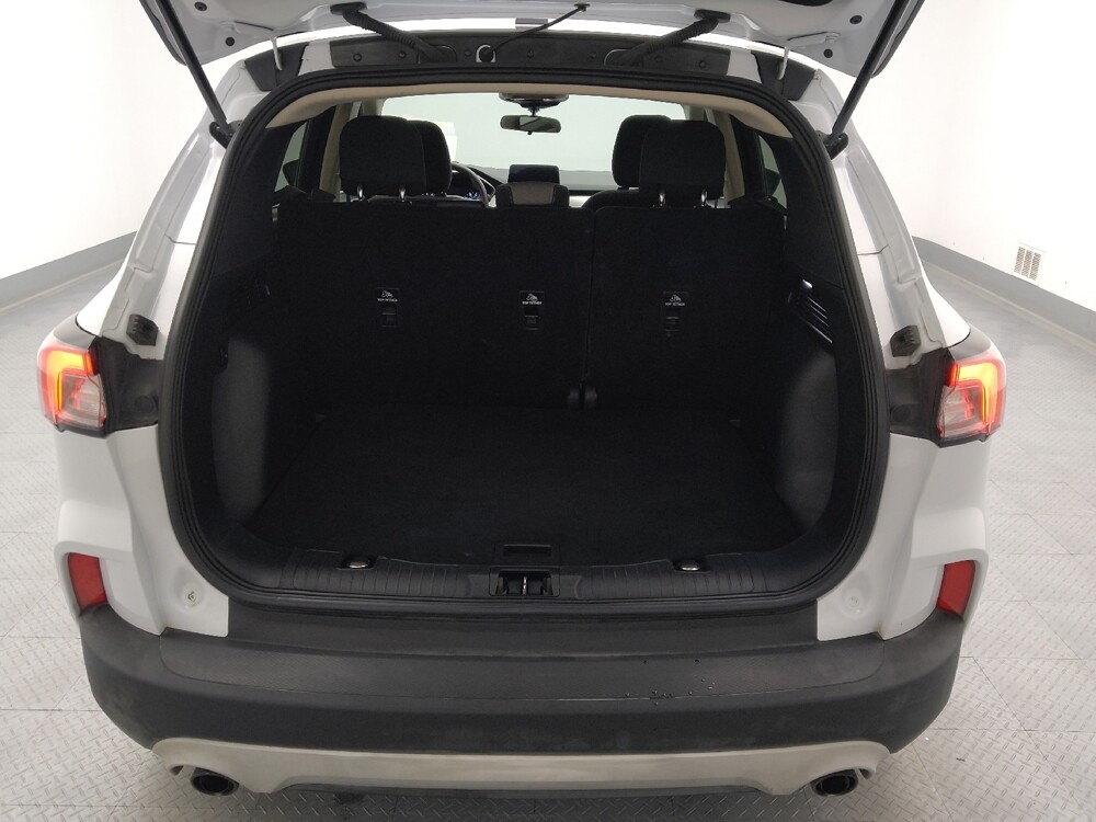 2020 Ford Escape in Gladstone, MO 64118 - 18143136 29