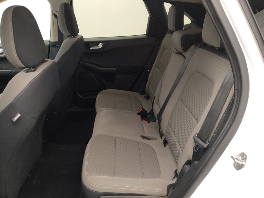 2020 Ford Escape in Gladstone, MO 64118 - 18143136 18