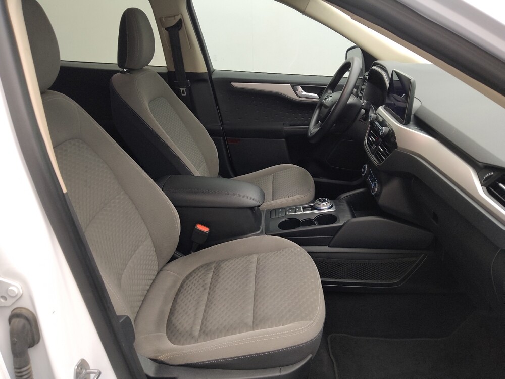 2020 Ford Escape in Gladstone, MO 64118 - 18143136 21