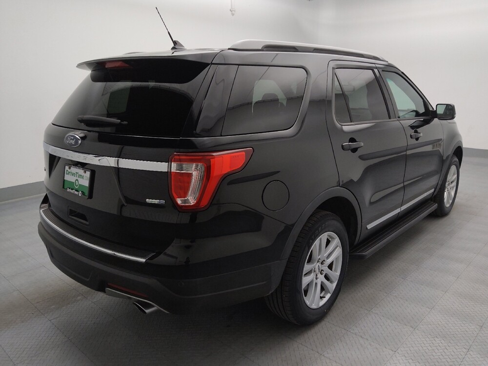 2018 Ford Explorer in Wichita, KS 67207 - 18143138 9