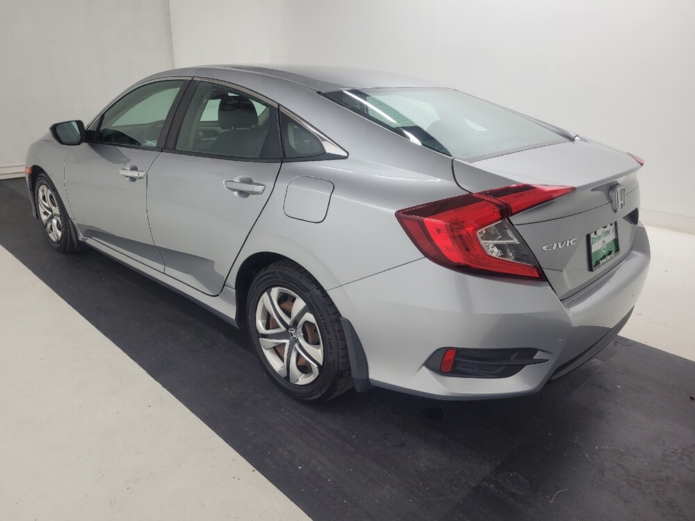 2018 Honda Civic in St. Louis, MO 63136 - 18143139 5