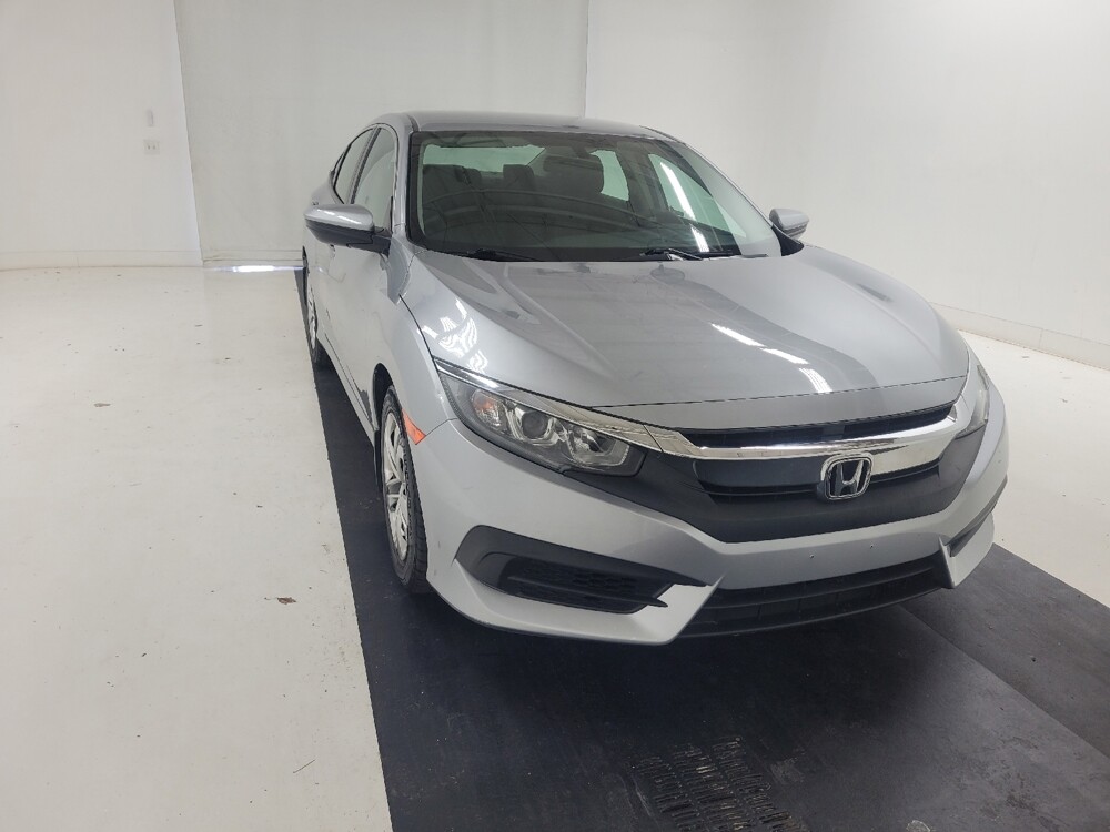 2018 Honda Civic in St. Louis, MO 63136 - 18143139 14