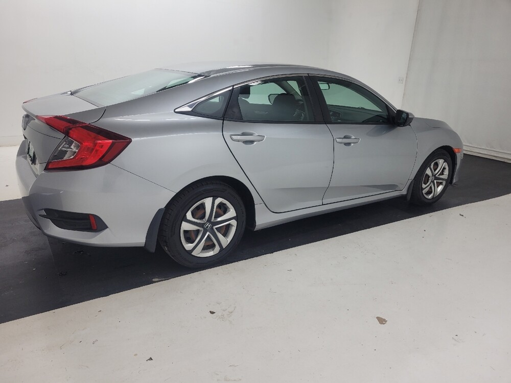 2018 Honda Civic in St. Louis, MO 63136 - 18143139 10
