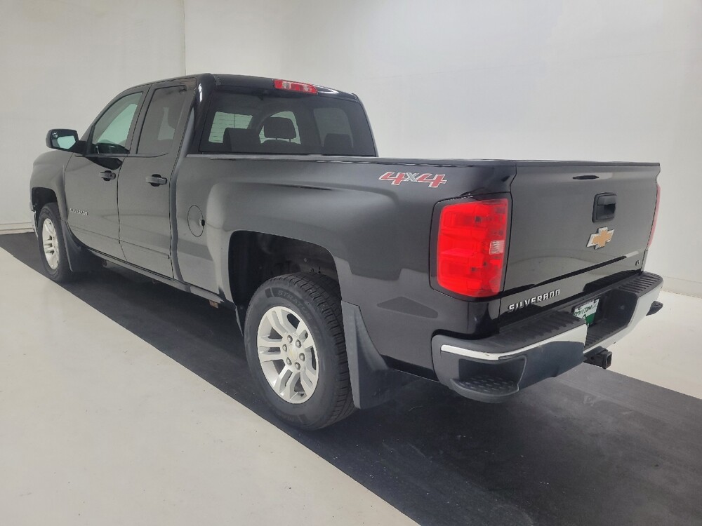 2015 Chevrolet Silverado 1500 in St. Louis, MO 63136 - 18143140 5
