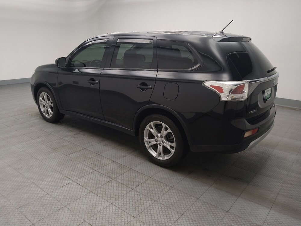 2015 Mitsubishi Outlander in Des Moines, IA 50310 - 18143147 3