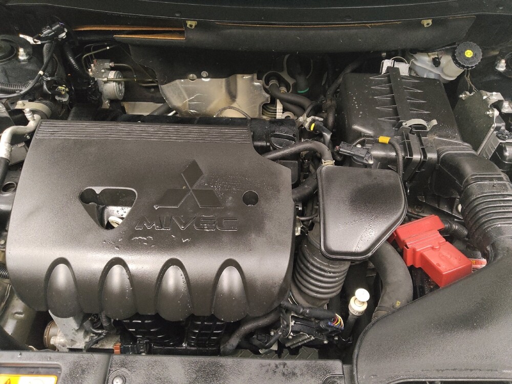 2015 Mitsubishi Outlander in Des Moines, IA 50310 - 18143147 30