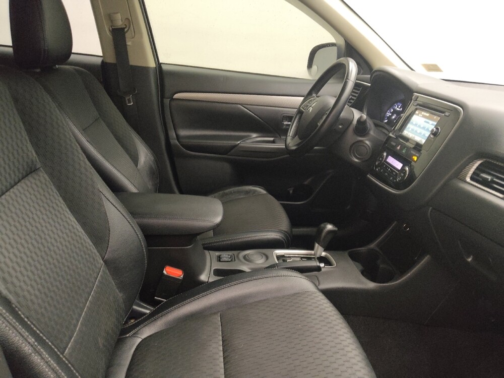 2015 Mitsubishi Outlander in Des Moines, IA 50310 - 18143147 21
