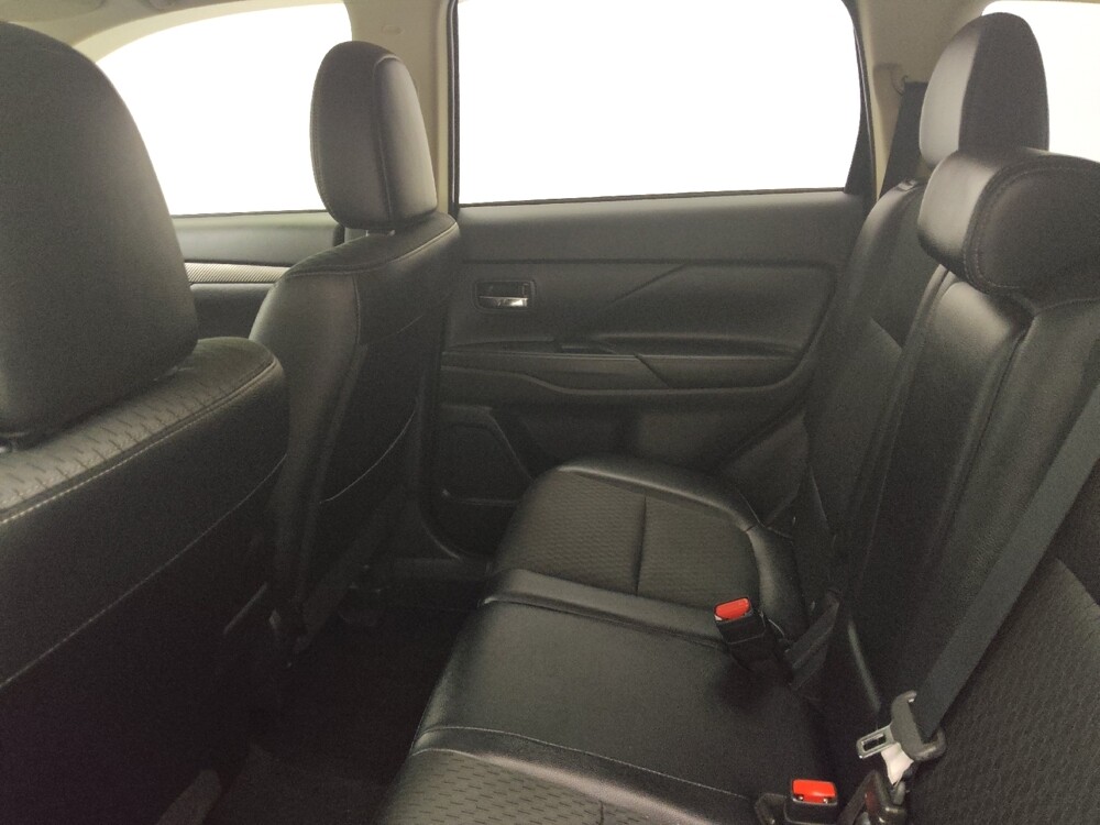 2015 Mitsubishi Outlander in Des Moines, IA 50310 - 18143147 18