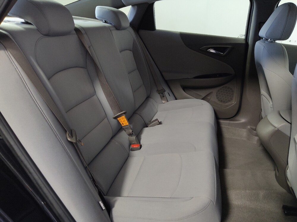 2020 Chevrolet Malibu in Midlothian, IL 60445 - 18143150 19