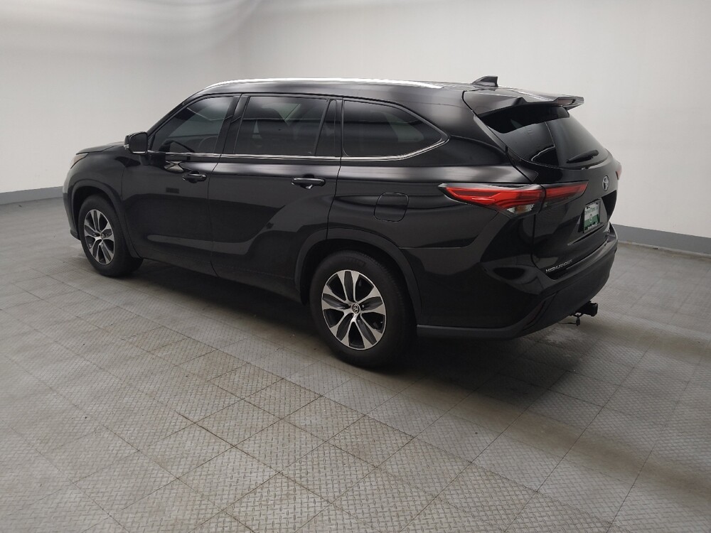 2021 Toyota Highlander in Lombard, IL 60148 - 18143151 3