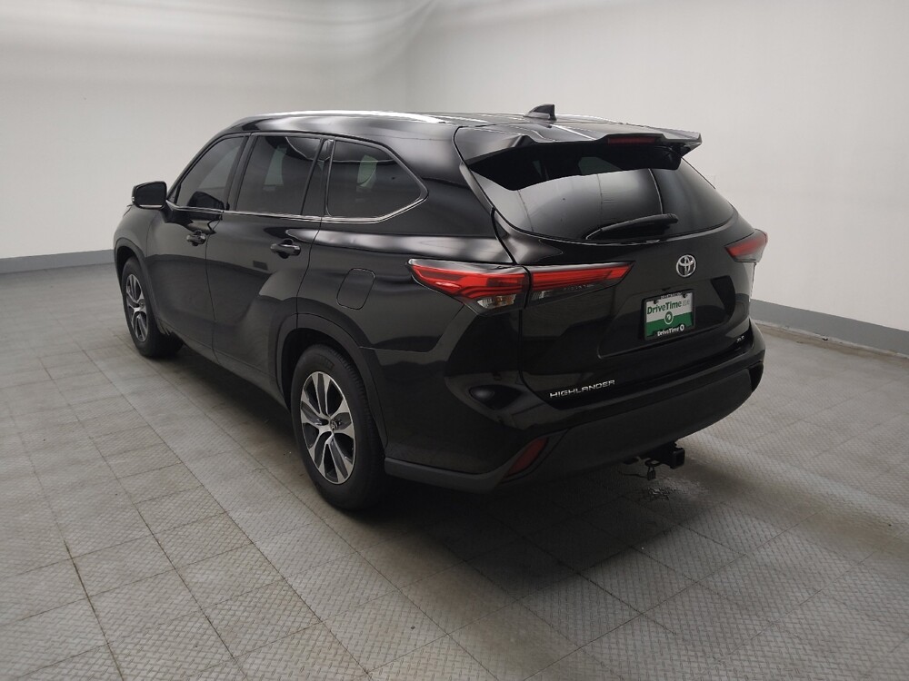 2021 Toyota Highlander in Lombard, IL 60148 - 18143151 5