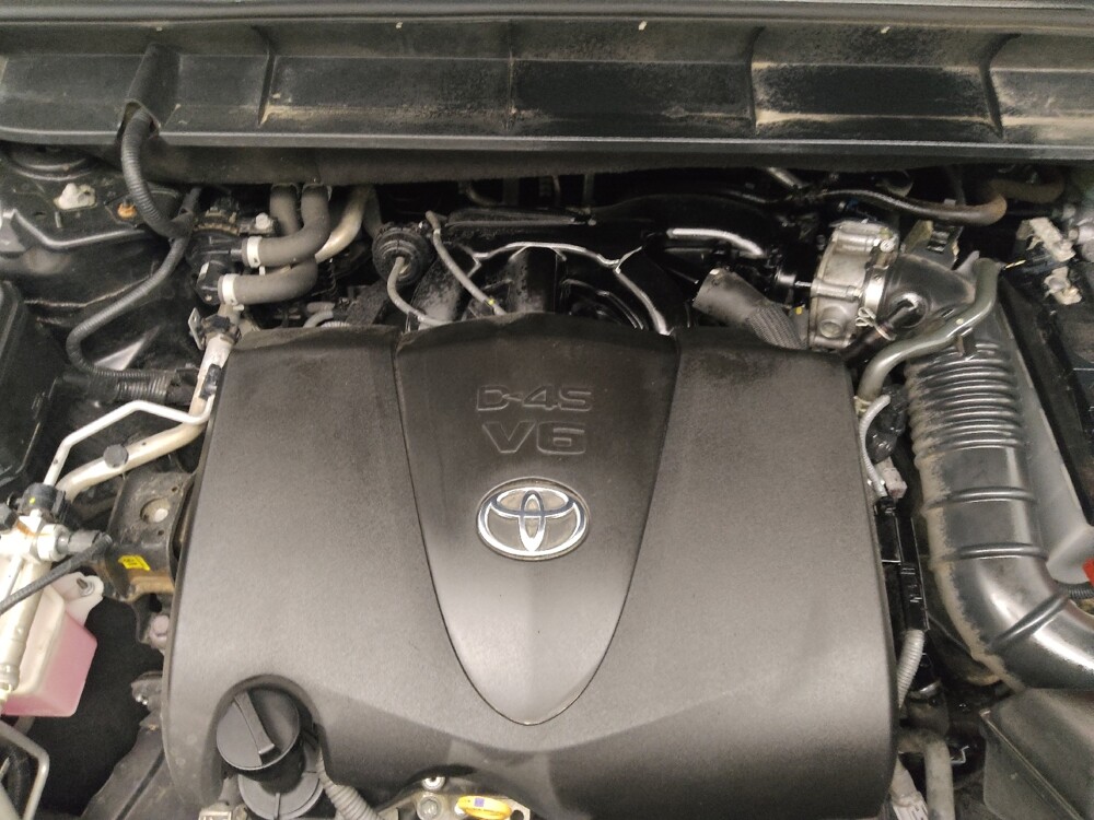 2021 Toyota Highlander in Lombard, IL 60148 - 18143151 30